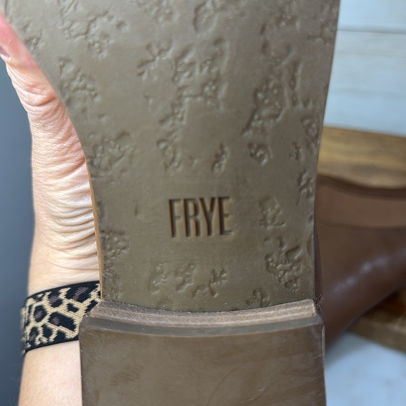 Frye Mallory Chelsea Booties. Size 10, NWOT - Picture 10 of 13